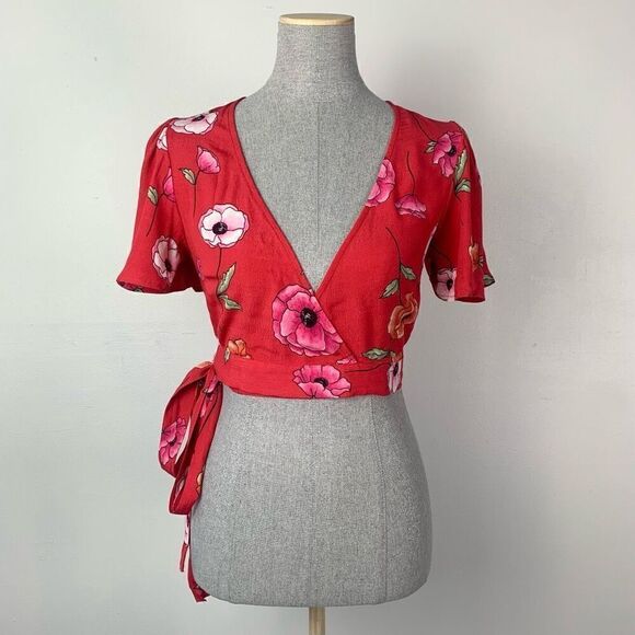 Forever 21 Tops - Forever21 Red Floral Crop Wrap‎ Top Tie Waist